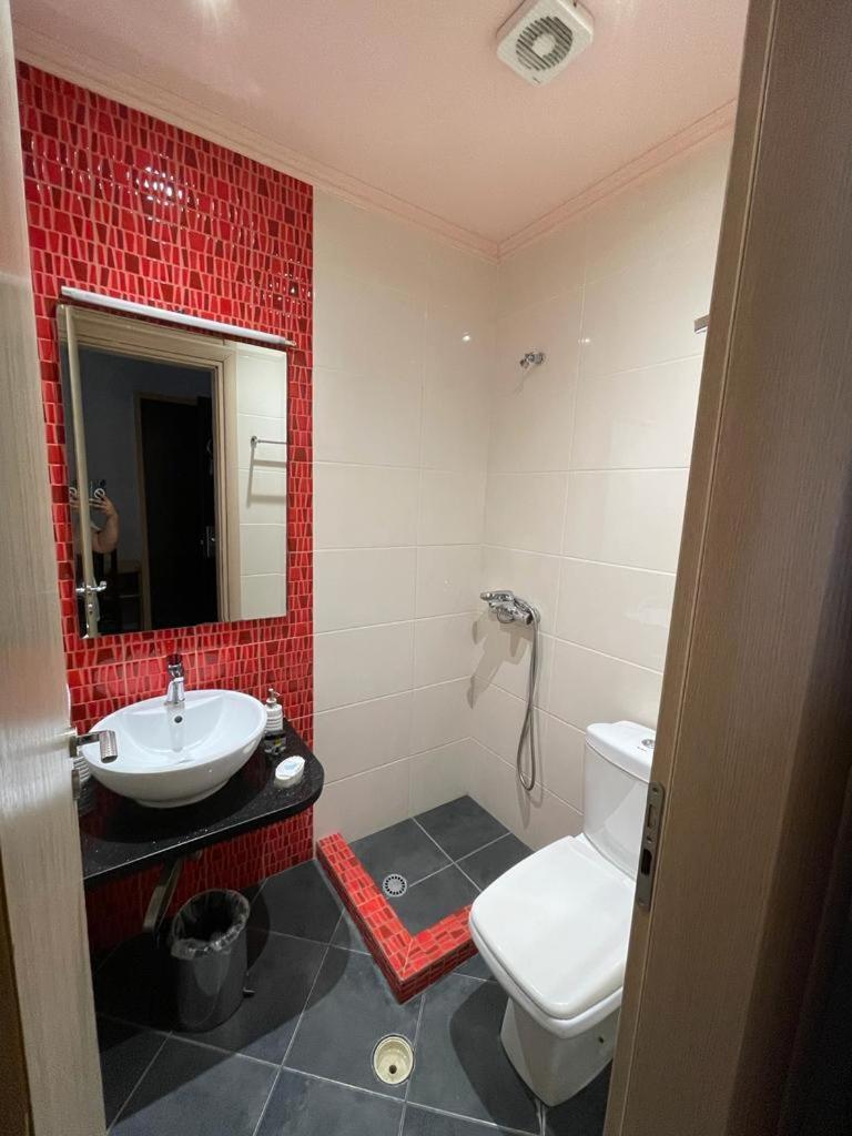Hotel Shehu Гирокастра Номер фото